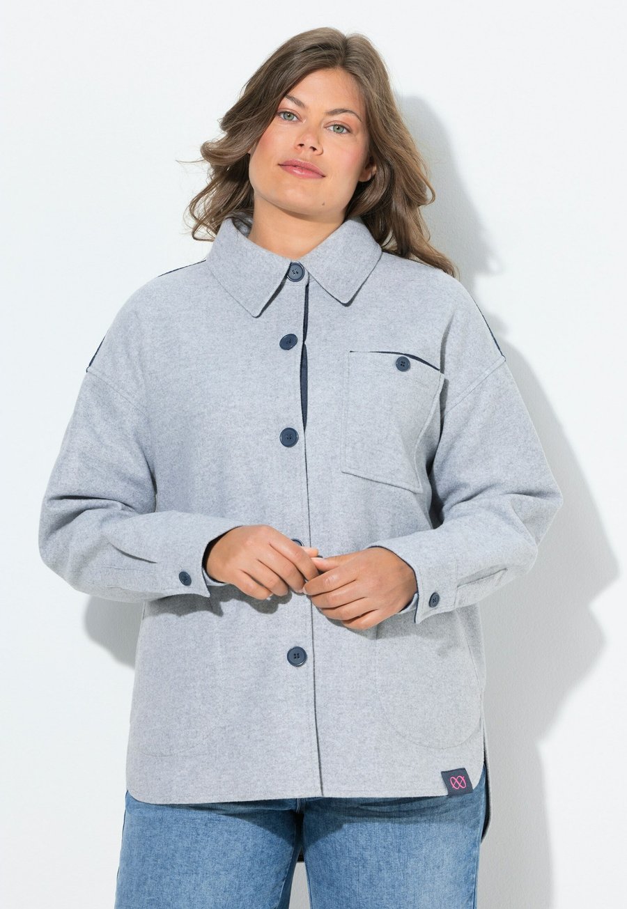 Блуза LAURASØN LANGARM , Pale Mottled Grey/Mottled Light Grey
Блуза LAURASØN LANGARM , Pale Mottled Grey/Mottled Light Grey