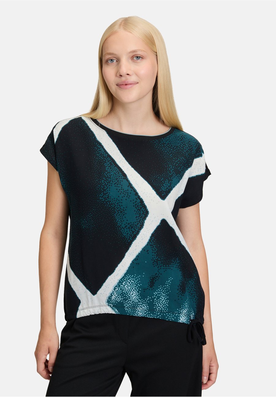 Футболка Betty & Co Print T-shirt, Mint Black/Turquoise, Черный, Футболка Betty & Co Print T-shirt, Mint Black/Turquoise
Футболка Betty & Co Print T-shirt, Mint Black/Turquoise, Черный, Футболка Betty & Co Print T-shirt, Mint Black/Turquoise