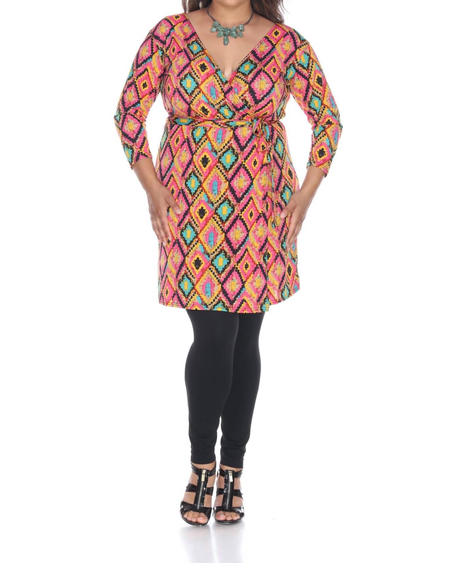 Платье-халат - Plus в розовом цвете White Mark
Платье-халат - Plus в розовом цвете White Mark