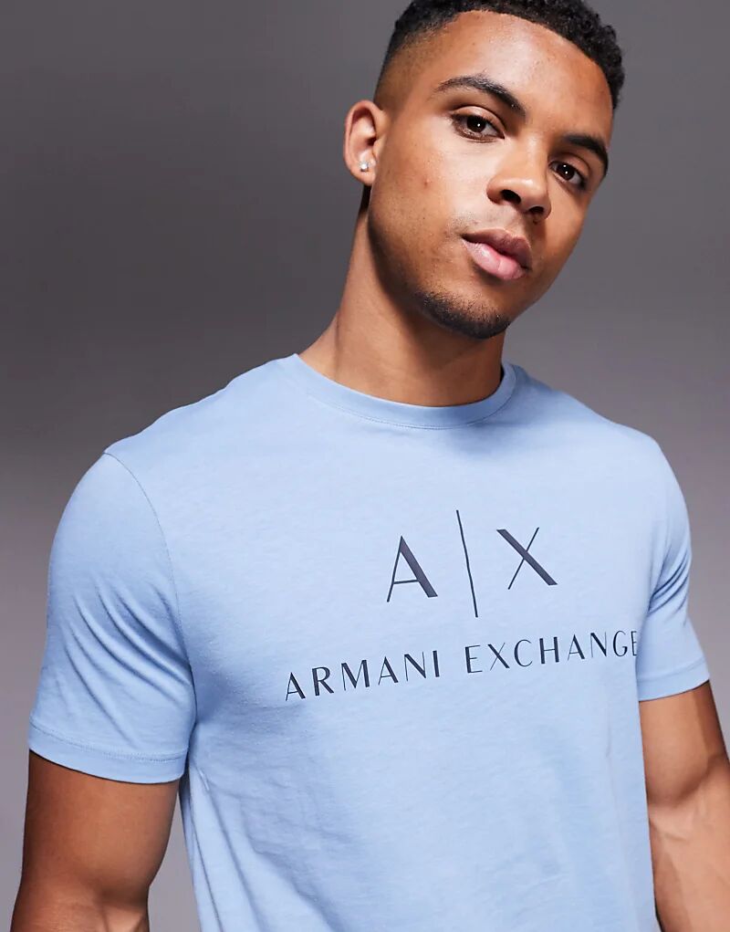 Футболка Armani Exchange с короткими рукавами и центральным логотипом светло-голубого цвета
Футболка Armani Exchange с короткими рукавами и центральным логотипом светло-голубого цвета