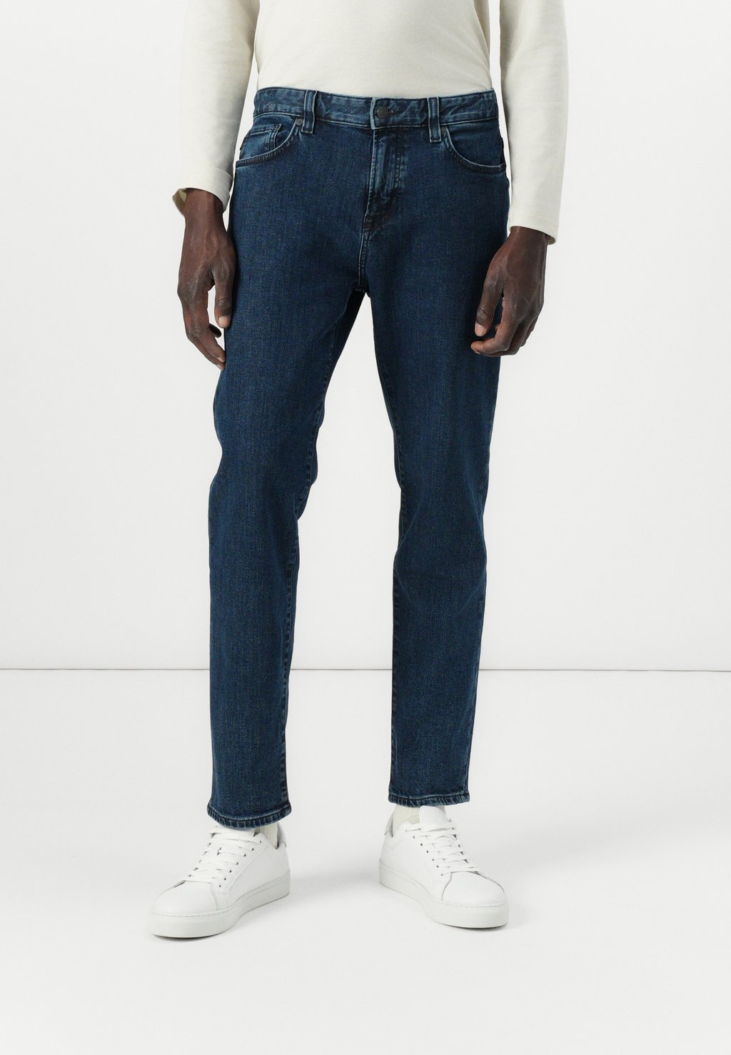 Джинсы прямого кроя MAINE BOSS, темно-синий
Джинсы прямого кроя MAINE BOSS, темно-синий