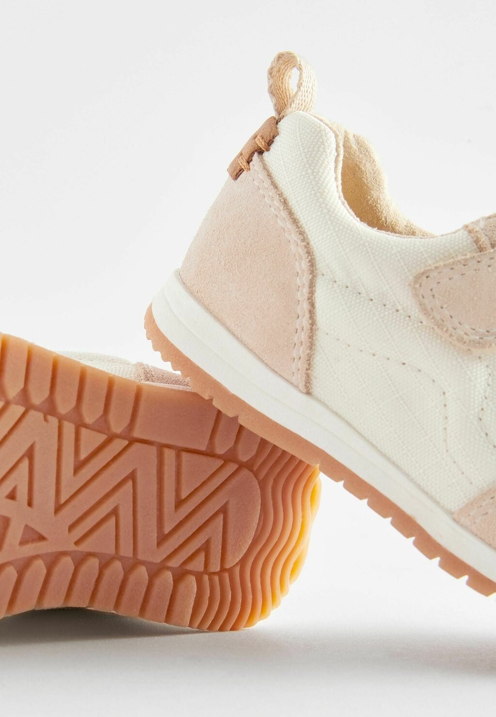 REGULAR FIT Walker. Next, Туфли First Step нейтральный белый
REGULAR FIT Walker. Next, Туфли First Step нейтральный белый