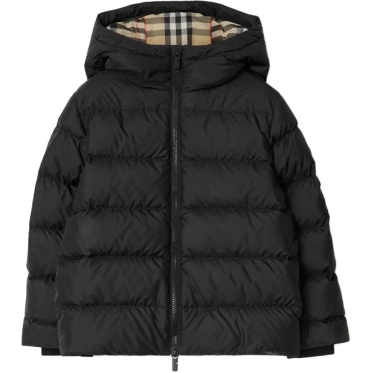 Пуховик для детей 3-7 лет Burberry, черный
Пуховик для детей 3-7 лет Burberry, черный