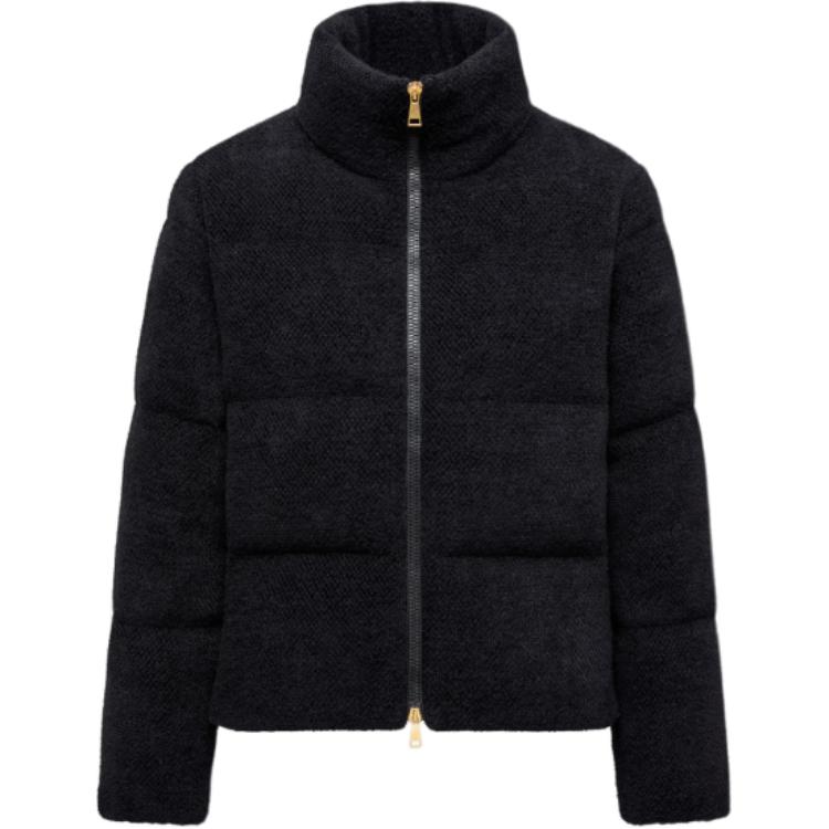 Пуховик с высоким воротником Moncler, черный
Пуховик с высоким воротником Moncler, черный