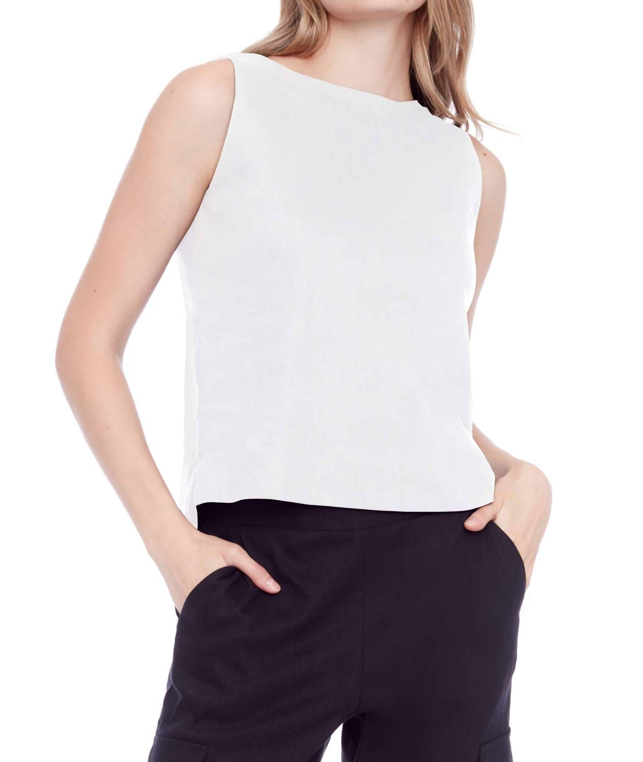 Лиловый топ без рукавов белого цвета I Love Tyler Madison
Лиловый топ без рукавов белого цвета I Love Tyler Madison