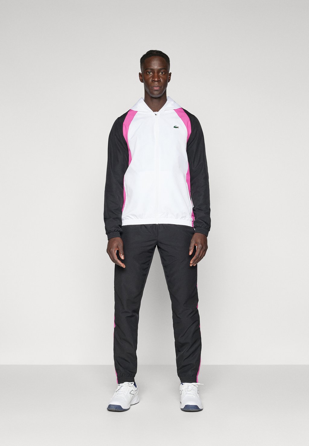 Спортивный костюм TRACKSUIT SET Lacoste Sport, белый
Спортивный костюм TRACKSUIT SET Lacoste Sport, белый