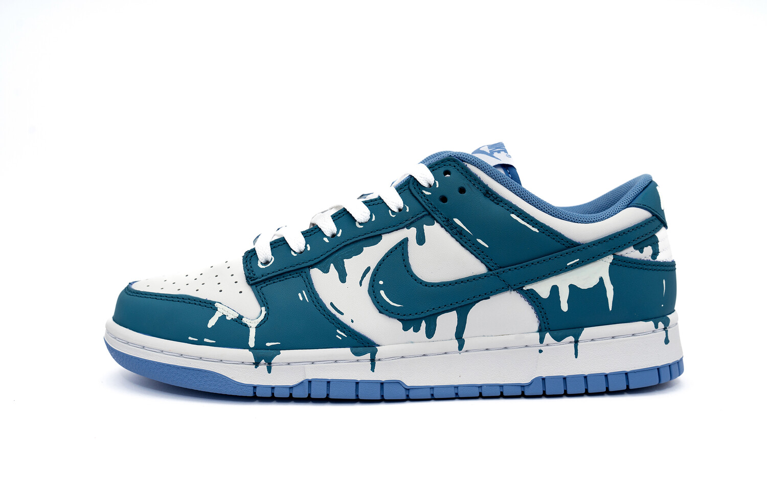 Кроссовки Nike Dunk Skateboarding Shoes Men Low-top Blue White, белый
Кроссовки Nike Dunk Skateboarding Shoes Men Low-top Blue White, белый