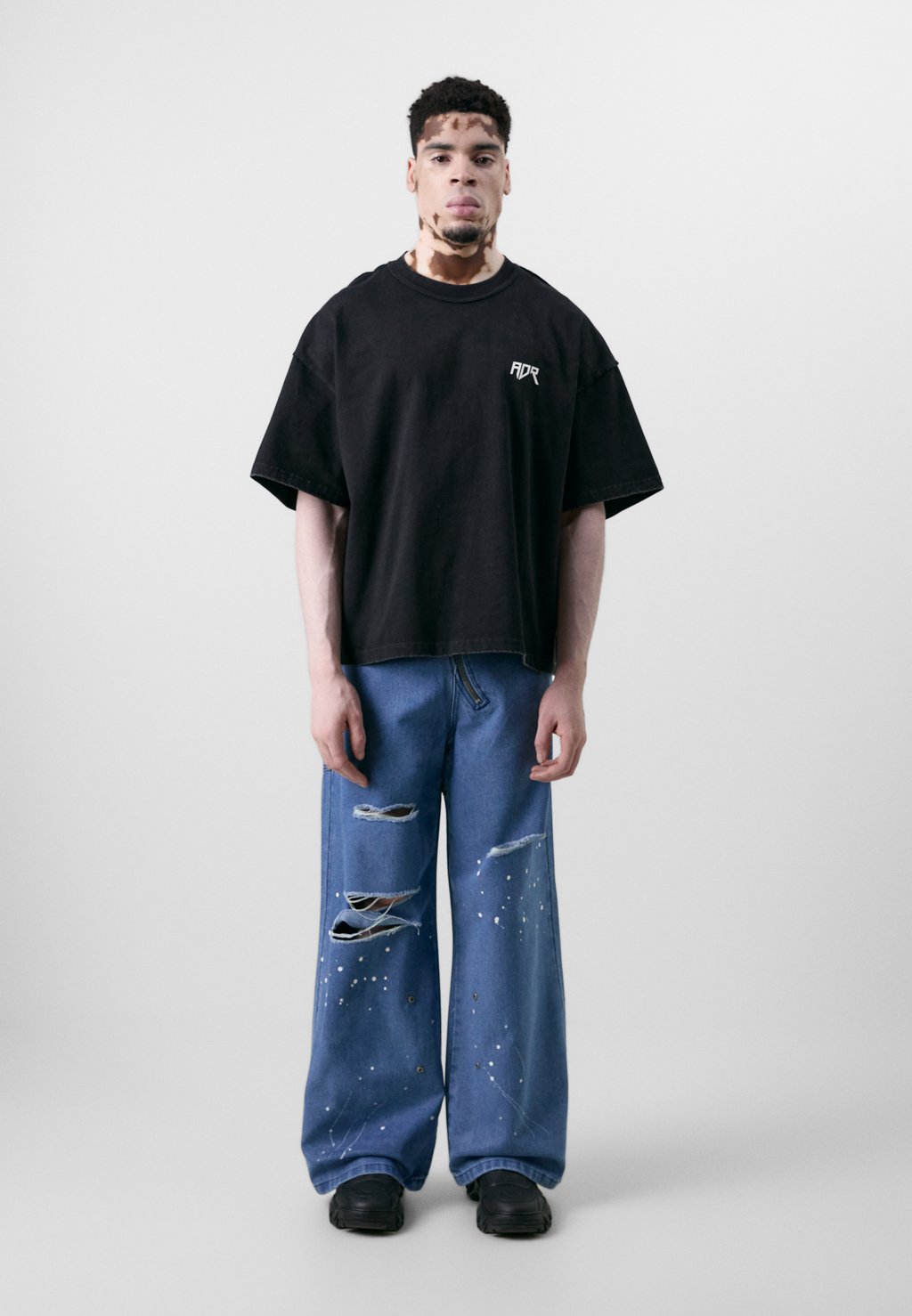 Джинсы свободного кроя Atelier de roupa, синий деним
Джинсы свободного кроя Atelier de roupa, синий деним