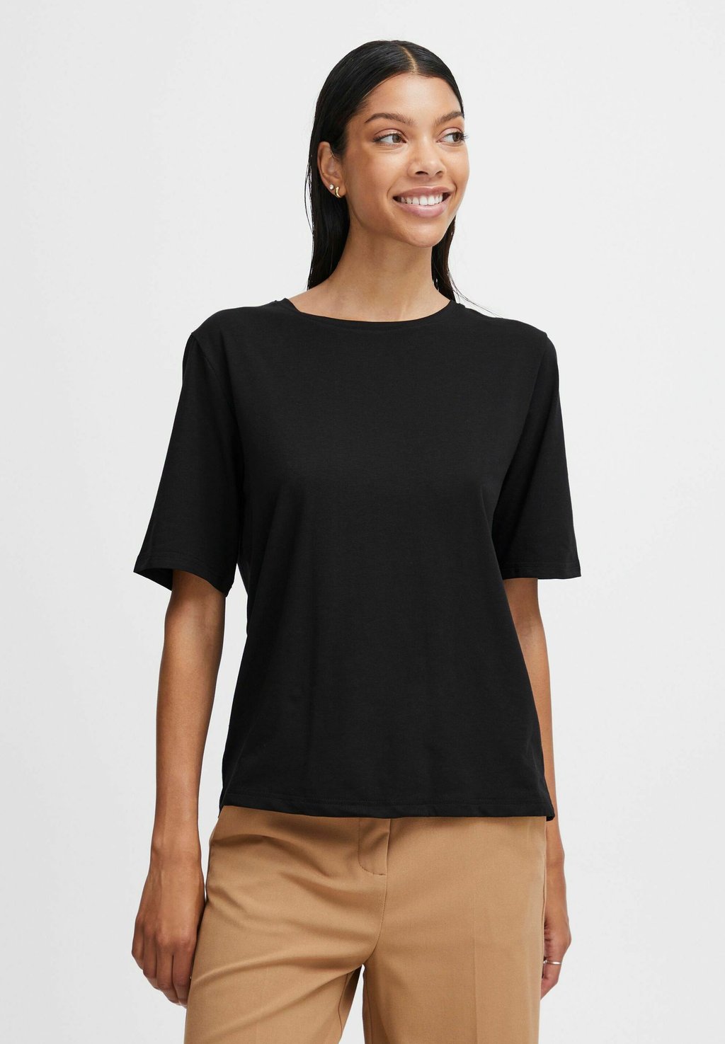 Базовая футболка BYPAMILA HALF SL b.young, черный
Базовая футболка BYPAMILA HALF SL b.young, черный