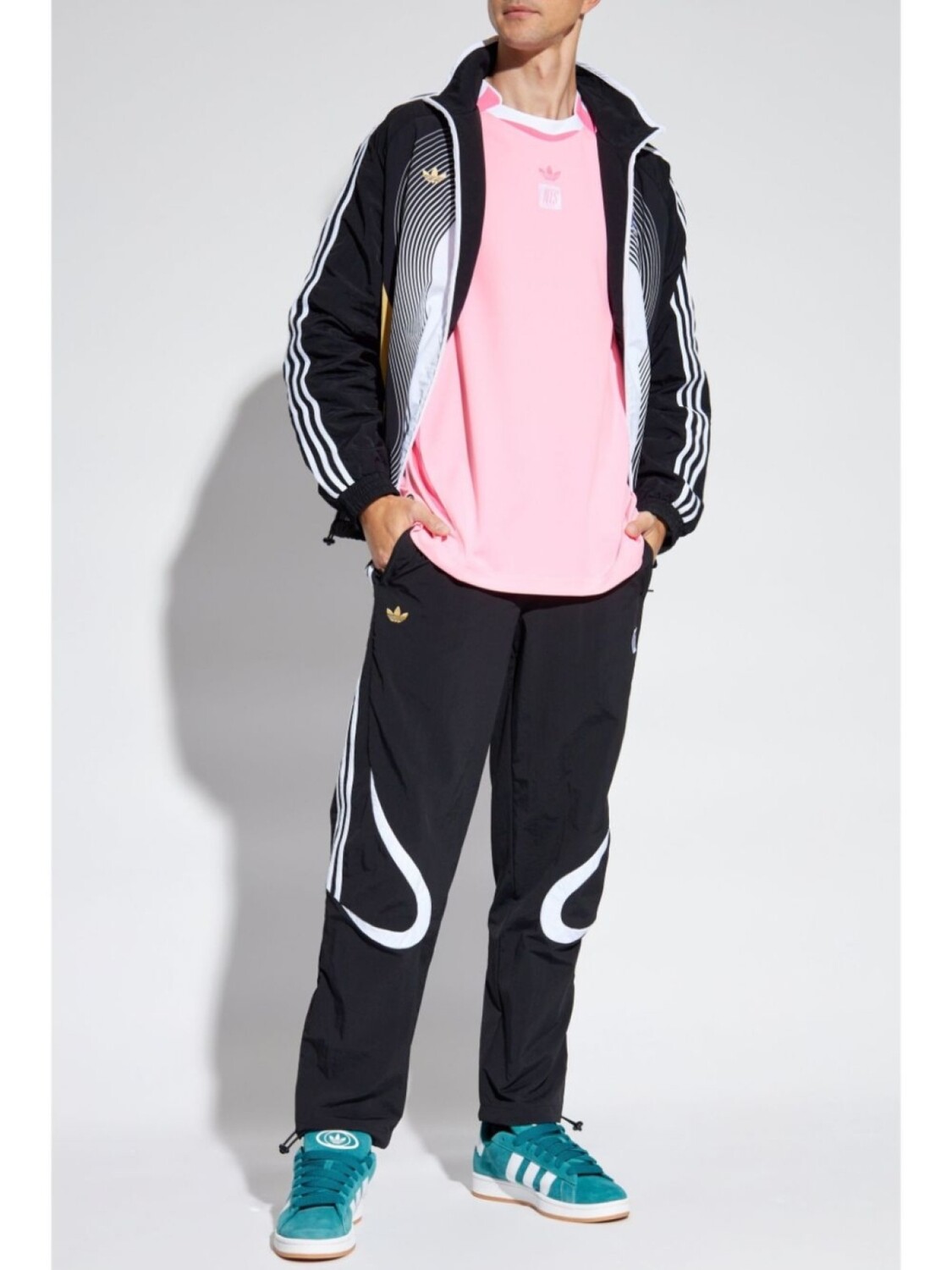 Adidas футболка adidas x NTS Radio Jersey из переработанного полиэстера, розовый
Adidas футболка adidas x NTS Radio Jersey из переработанного полиэстера, розовый