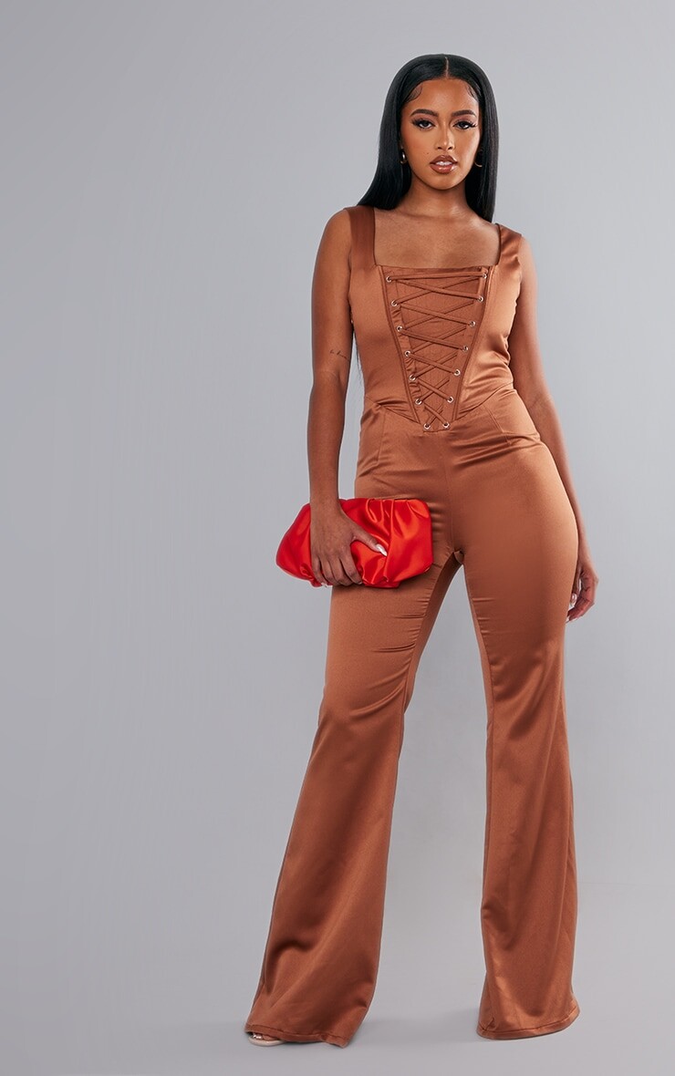 PrettyLittleThing Атласный комбинезон с широкими штанинами и шнуровкой на бретельках цвета ржавчины
PrettyLittleThing Атласный комбинезон с широкими штанинами и шнуровкой на бретельках цвета ржавчины