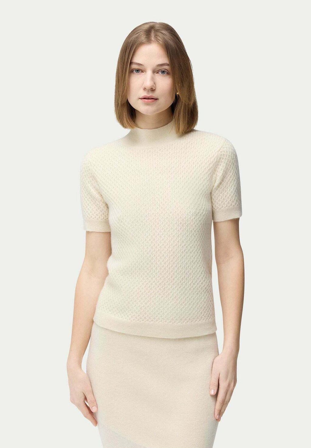 Базовая футболка GOBI Cashmere, бежевый
Базовая футболка GOBI Cashmere, бежевый