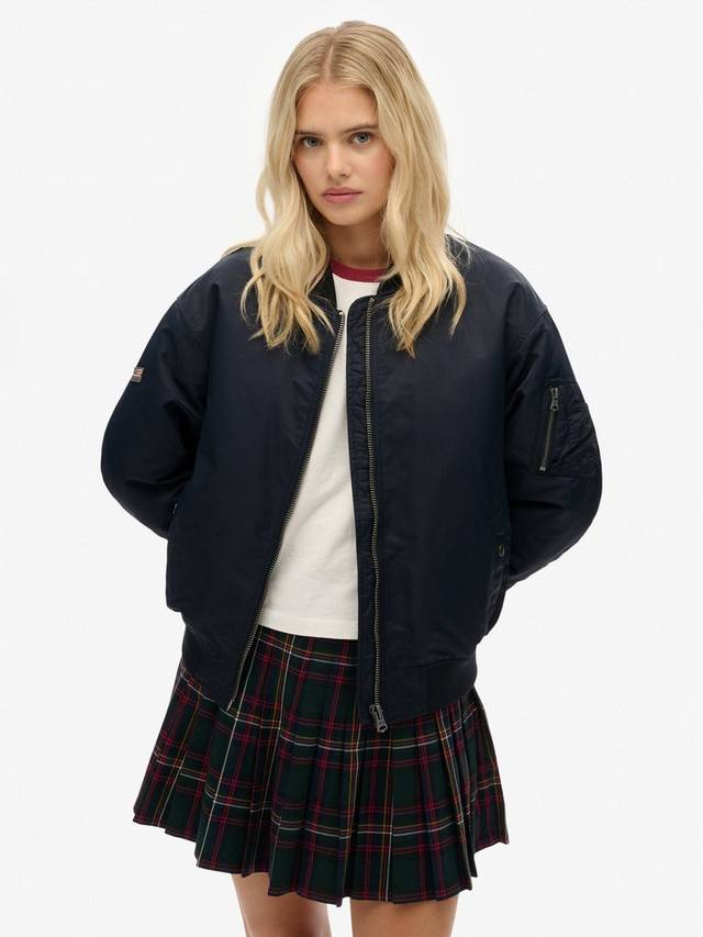 Куртка-бомбер Ma1 Superdry, Eclipse Navy
Куртка-бомбер Ma1 Superdry, Eclipse Navy