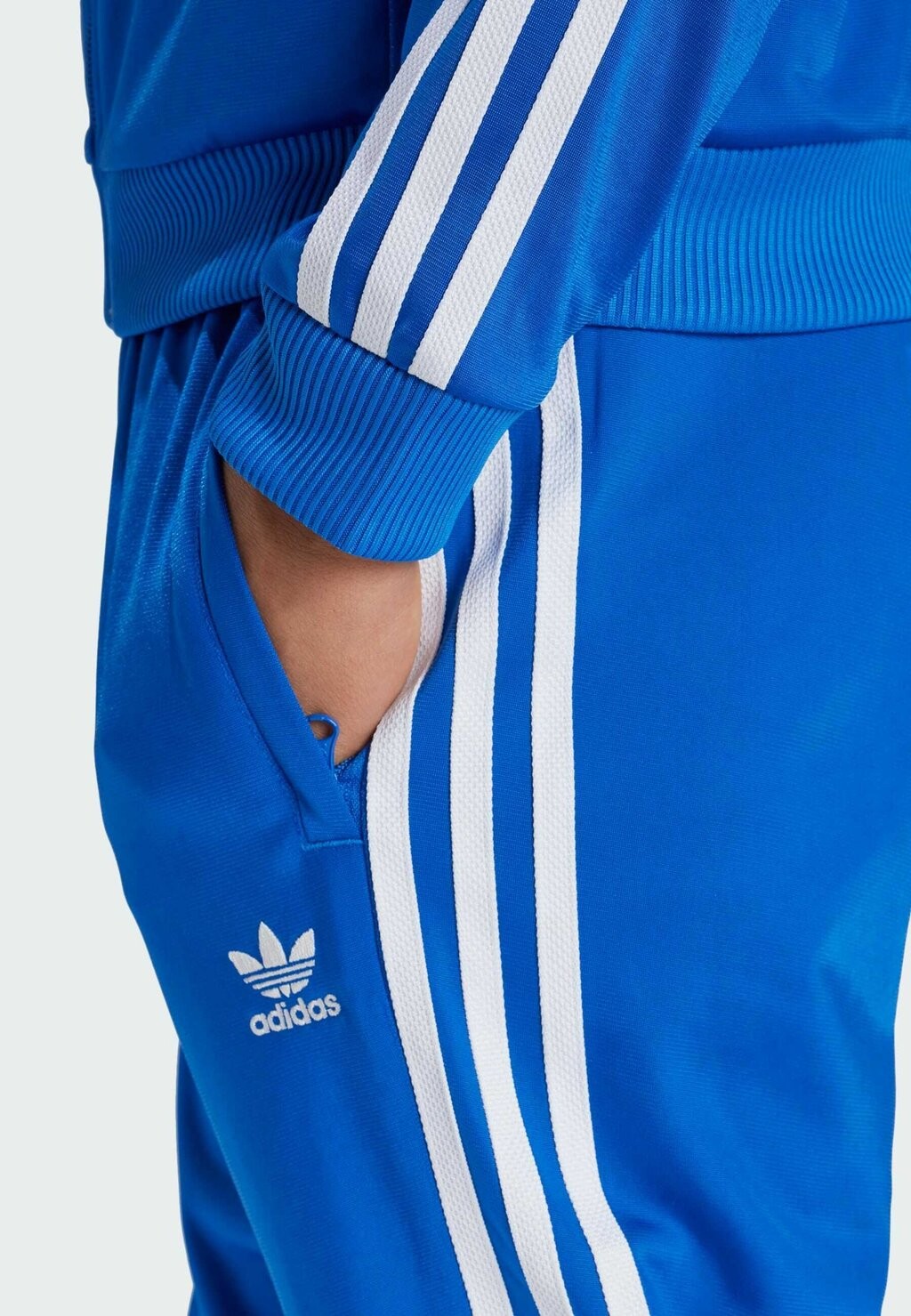 Спортивные штаны Super Star Trackpant Unisex adidas Originals, синие
Спортивные штаны Super Star Trackpant Unisex adidas Originals, синие