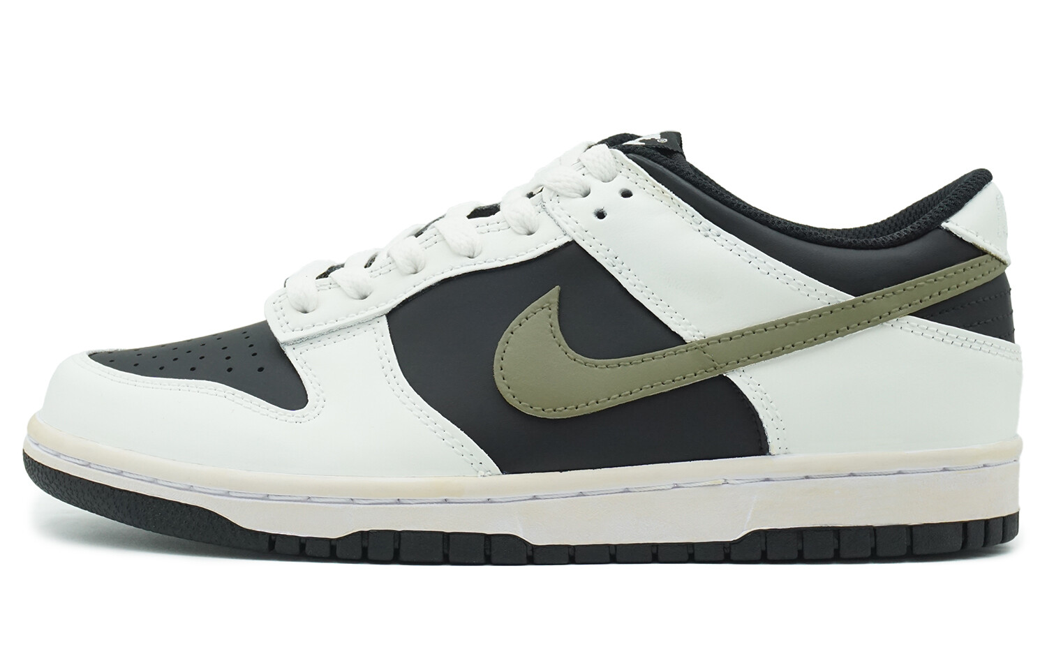 Мужские кроссовки для скейтбординга Nike Dunk, Black
Мужские кроссовки для скейтбординга Nike Dunk, Black