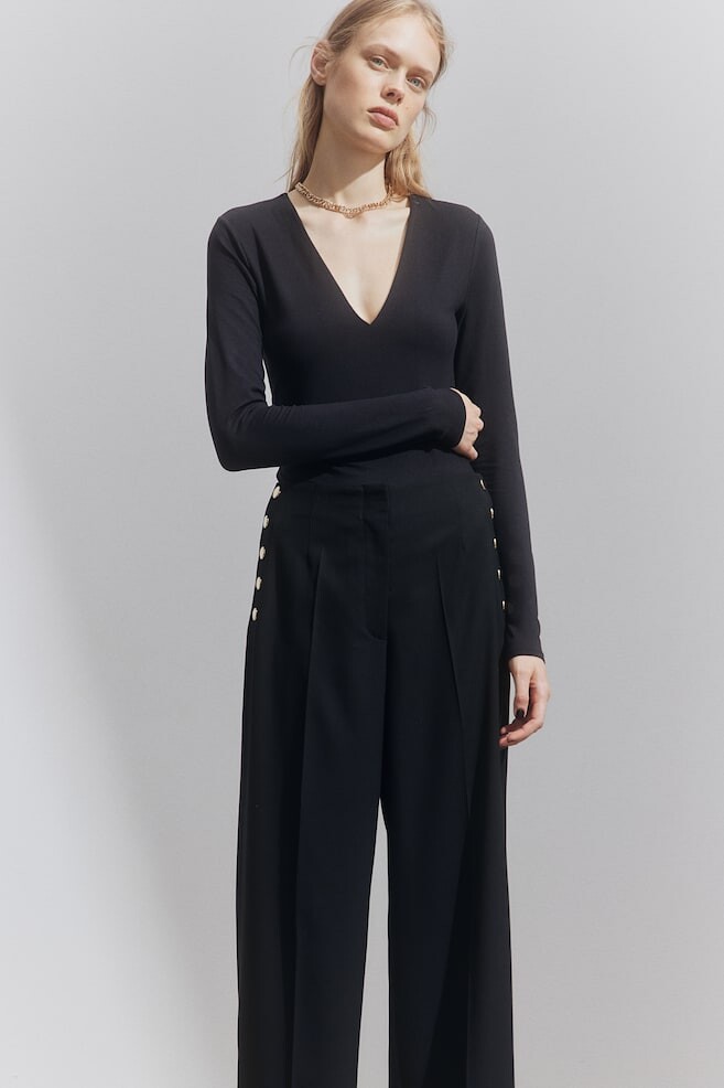 Брюки с пуговицами H&M, черный
Брюки с пуговицами H&M, черный