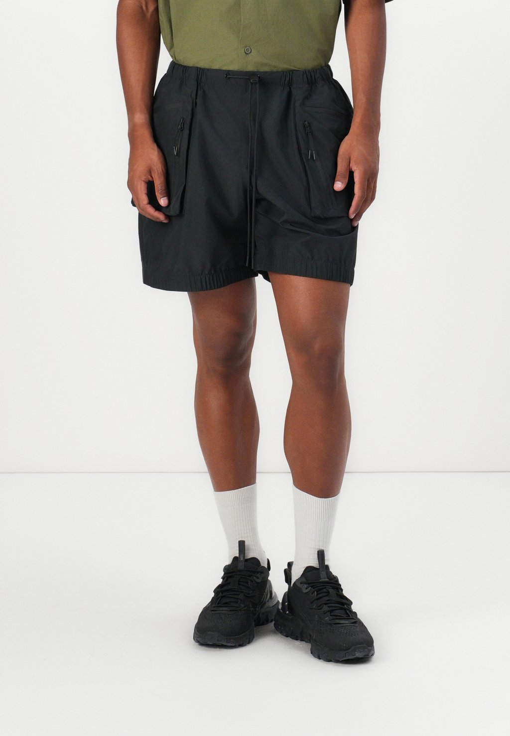 Шорты Nike Sportswear, черный
Шорты Nike Sportswear, черный