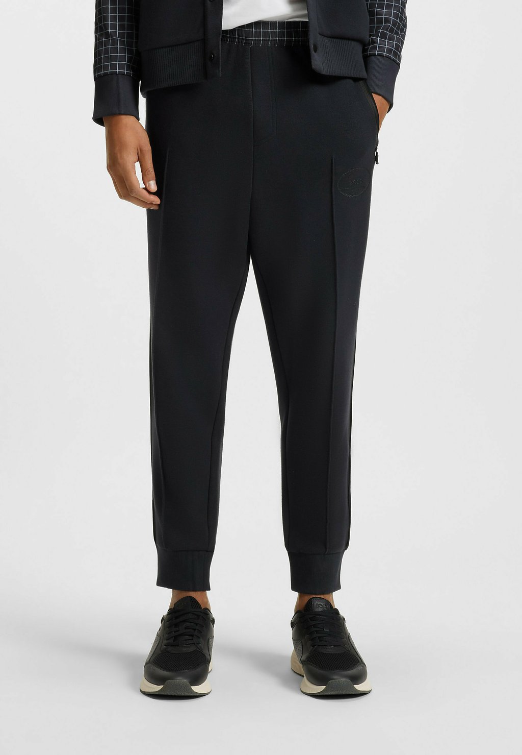 Спортивные штаны GL BOSS, темно-синий
Спортивные штаны GL BOSS, темно-синий