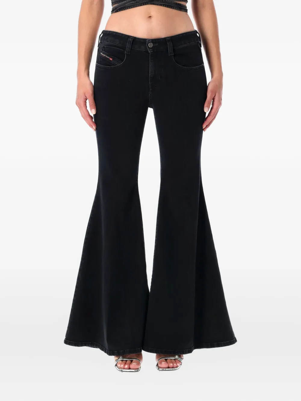 Расклешенные джинсы 1970 D-Bleess Diesel, черный
Расклешенные джинсы 1970 D-Bleess Diesel, черный