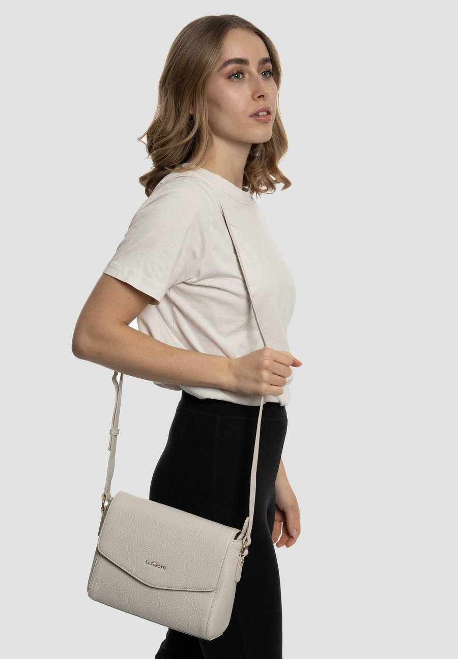 Сумка кросс-боди Lazarotti BOLOGNA , Offwhite/Beige
Сумка кросс-боди Lazarotti BOLOGNA , Offwhite/Beige
