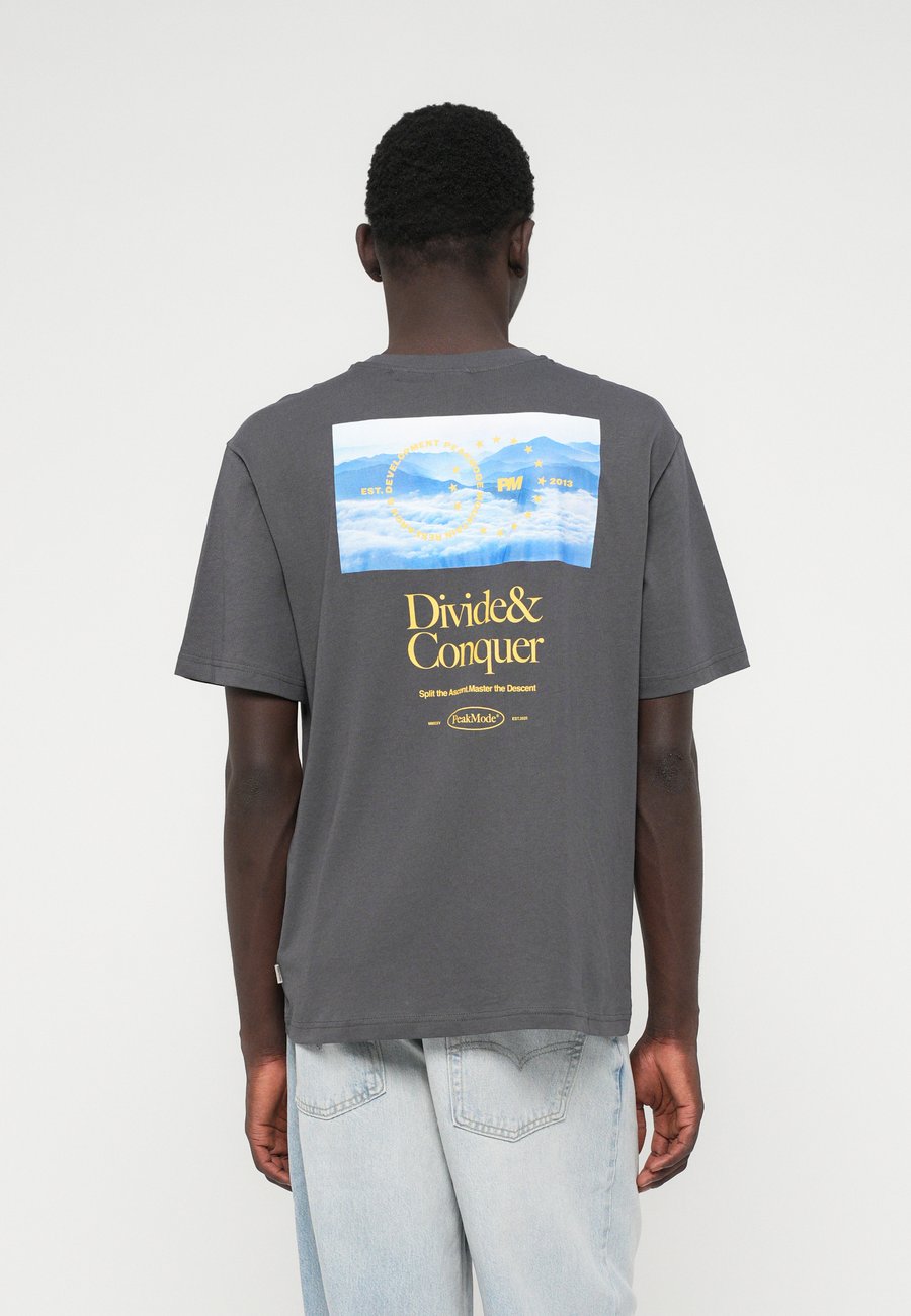 Футболка Only & Sons ONSCIFF TEE, Grey, Серый, Футболка Only & Sons ONSCIFF TEE, Grey
Футболка Only & Sons ONSCIFF TEE, Grey, Серый, Футболка Only & Sons ONSCIFF TEE, Grey