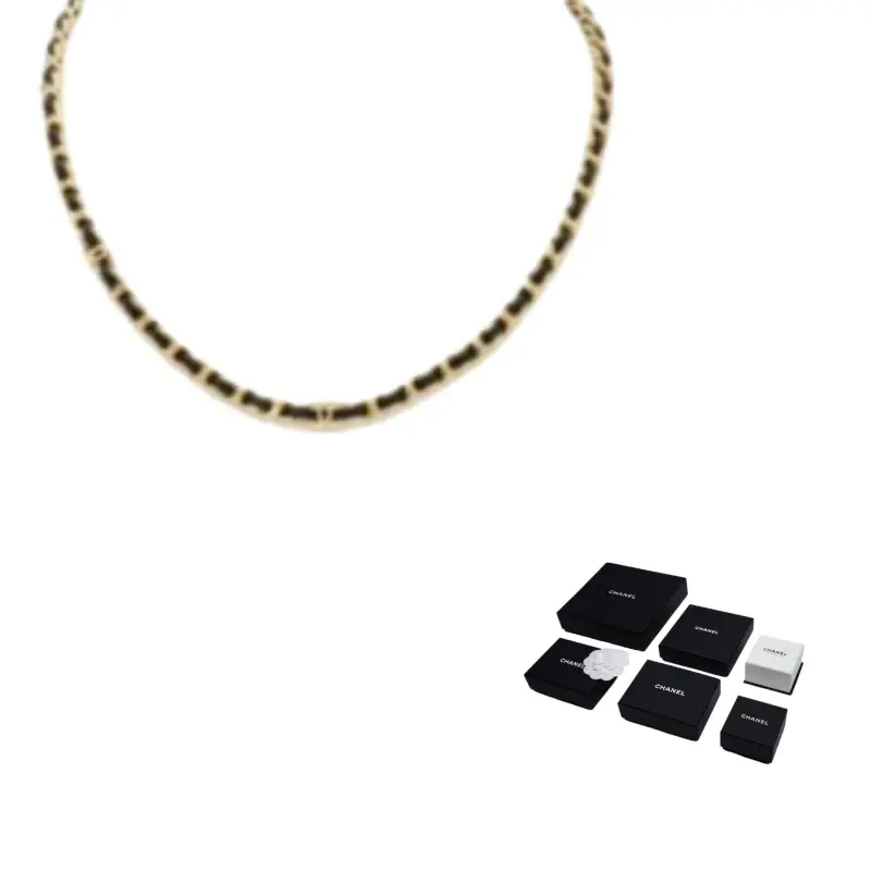 CHANEL Колье для женщин Black/Gold
CHANEL Колье для женщин Black/Gold