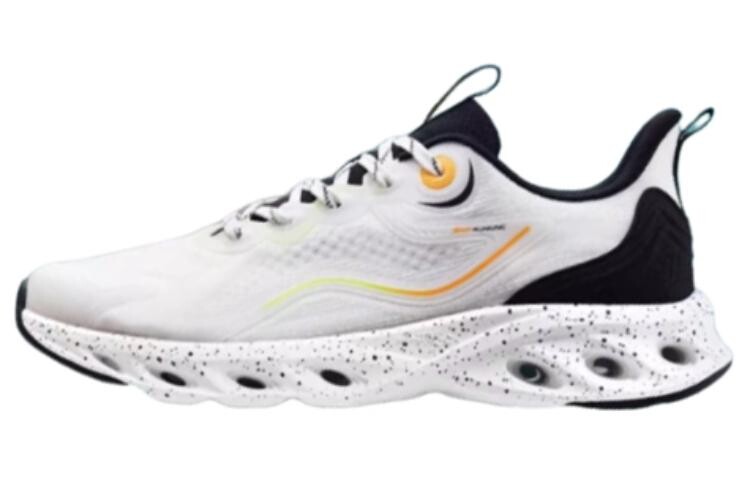 Кроссовки мужские низкие белые/черные Xtep
Кроссовки мужские низкие белые/черные Xtep