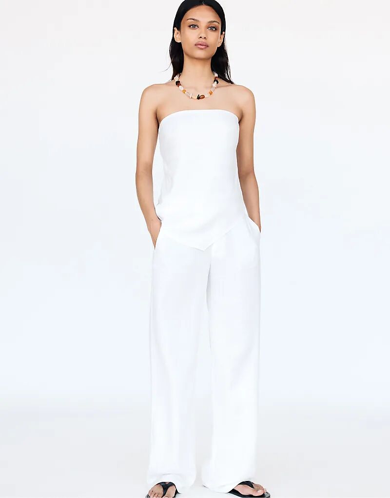 Асимметричное бандо Pull&Bear белого цвета
Асимметричное бандо Pull&Bear белого цвета