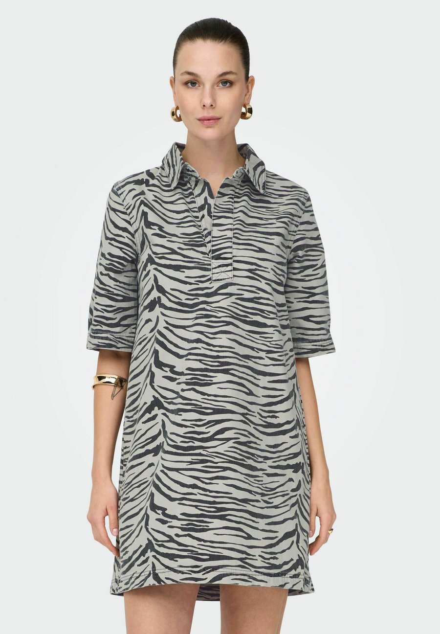 Платье ONLY ONLGRY KURZES , Light Grey Denim/Grey Denim
Платье ONLY ONLGRY KURZES , Light Grey Denim/Grey Denim