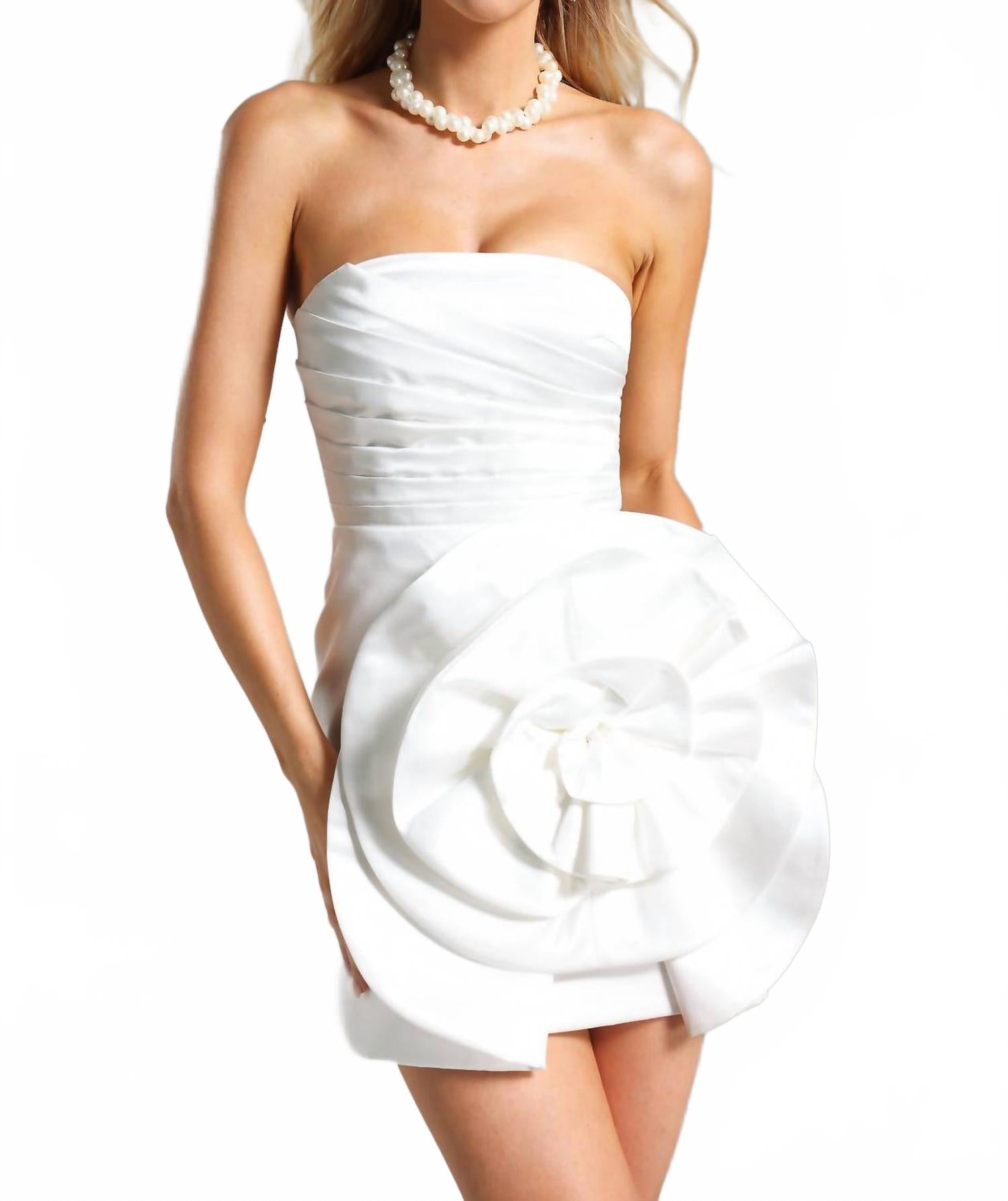 Кивиси Плиссированное мини-платье с цветочным принтом в белом цвете Bella Barnett
Кивиси Плиссированное мини-платье с цветочным принтом в белом цвете Bella Barnett