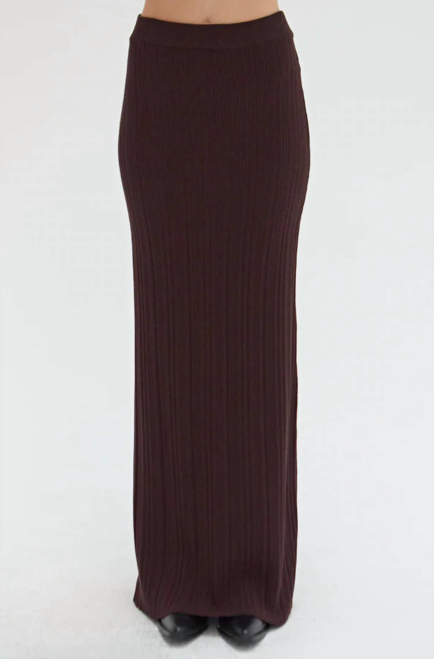Юбка Max в рубчик в шоколадном цвете CRESCENT, цвет chocolate
Юбка Max в рубчик в шоколадном цвете CRESCENT, цвет chocolate