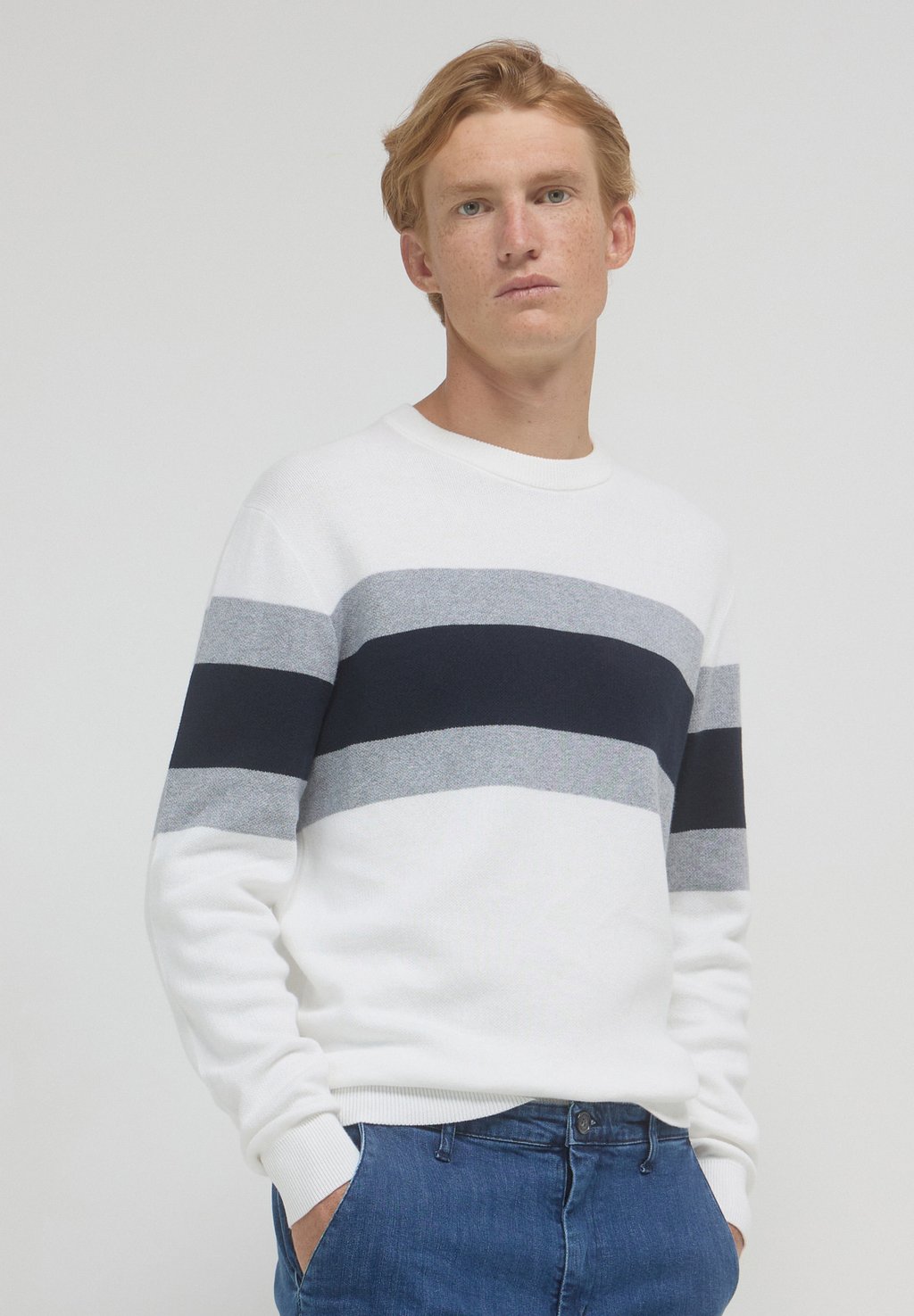 Джемпер À COL RAS DU COU Calliope, белый
Джемпер À COL RAS DU COU Calliope, белый