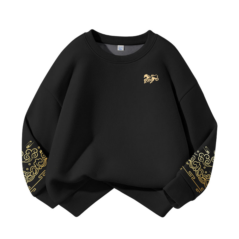 Детский свитшот с круглым вырезом Moderate WARRIOR, черный/черный running horse золото-stamped k+h left sleeve золото-stamped k+h right sleeve золото-stamped k
Детский свитшот с круглым вырезом Moderate WARRIOR, черный/черный running horse золото-stamped k+h left sleeve золото-stamped k+h right sleeve золото-stamped k