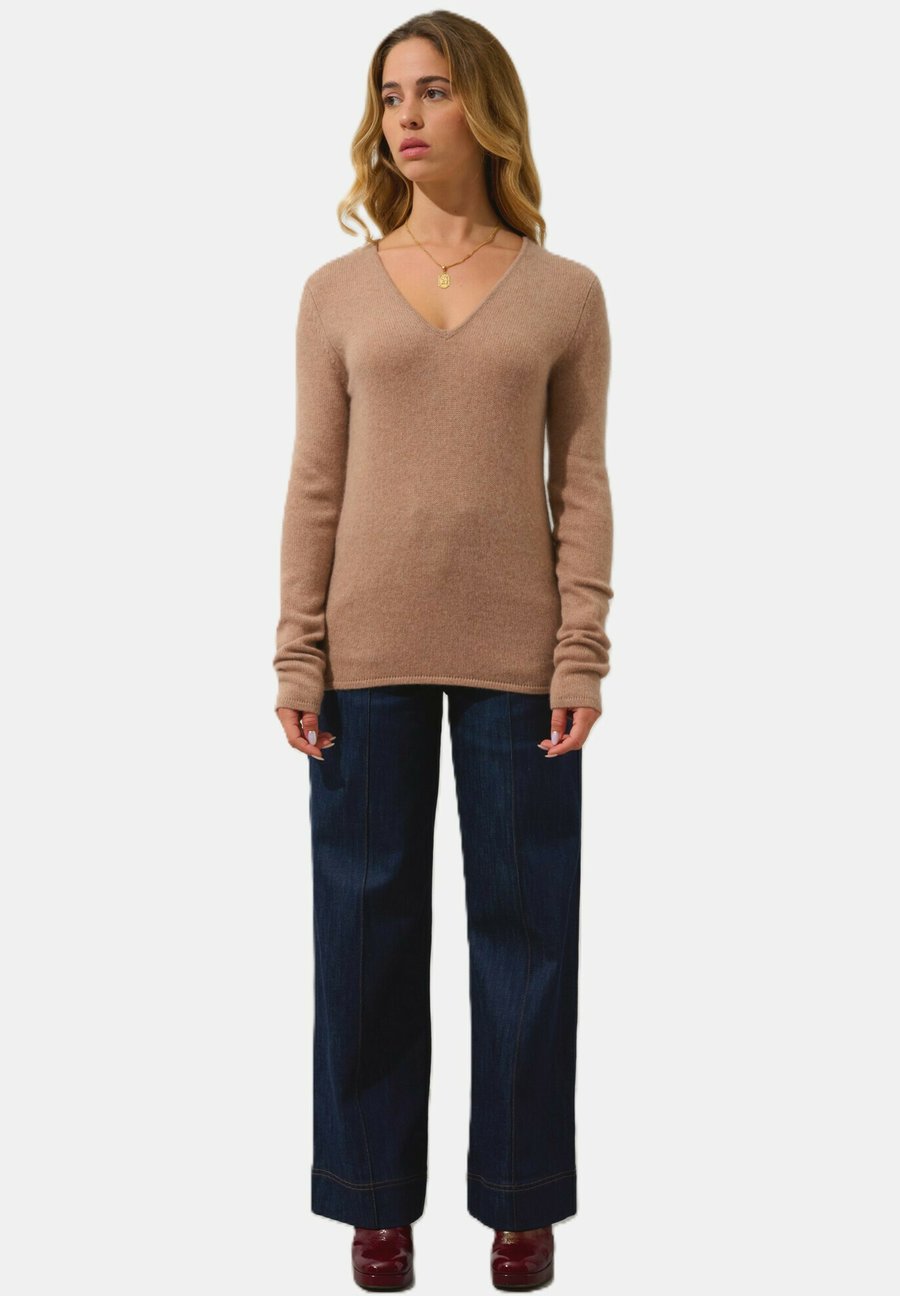 Джемпер Authentic Cashmere CHELSEA, Mottled Camel/Mottled Light Brown
Джемпер Authentic Cashmere CHELSEA, Mottled Camel/Mottled Light Brown