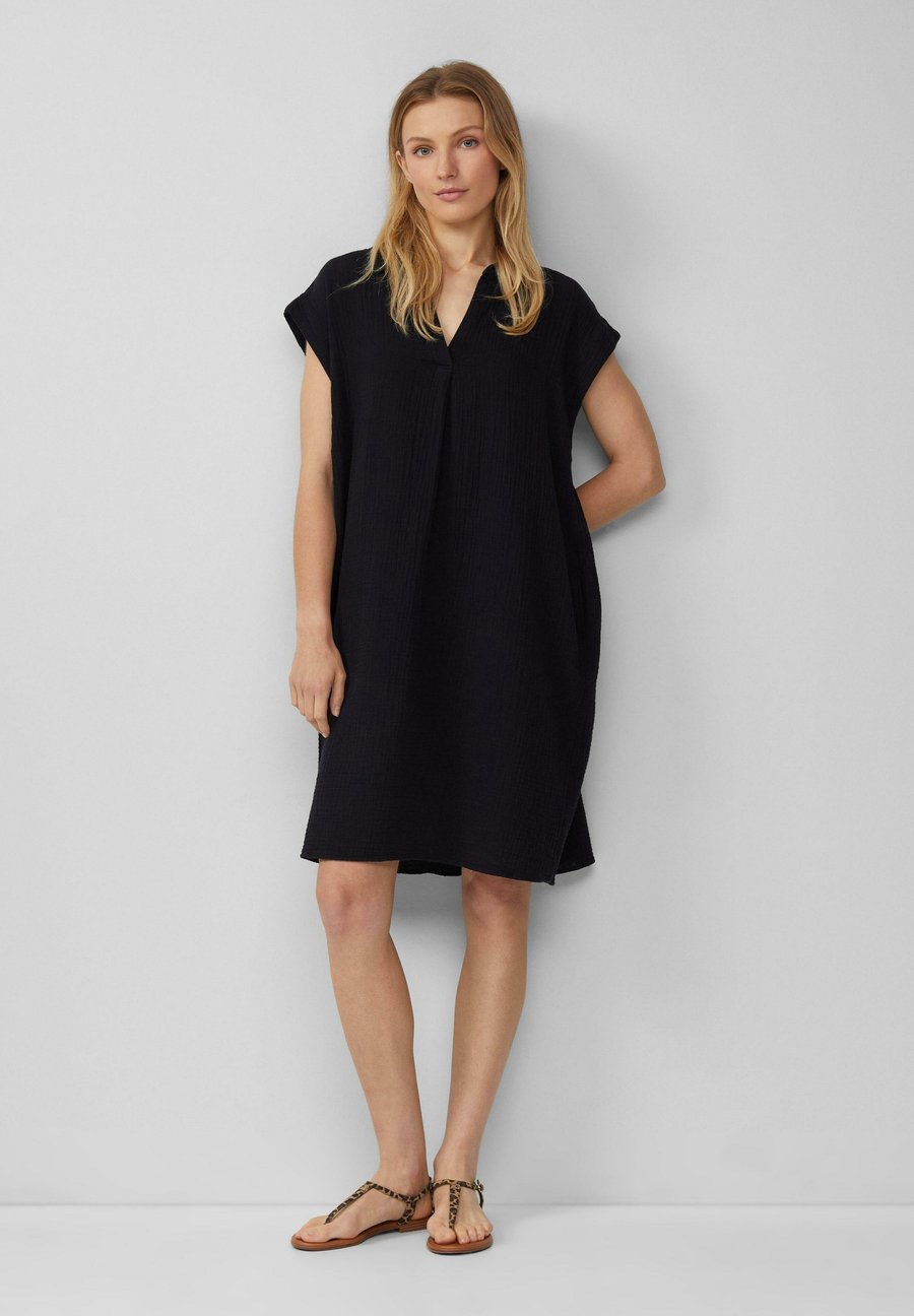 Платье s.Oliver Day dress, Schwarz/Black
Платье s.Oliver Day dress, Schwarz/Black