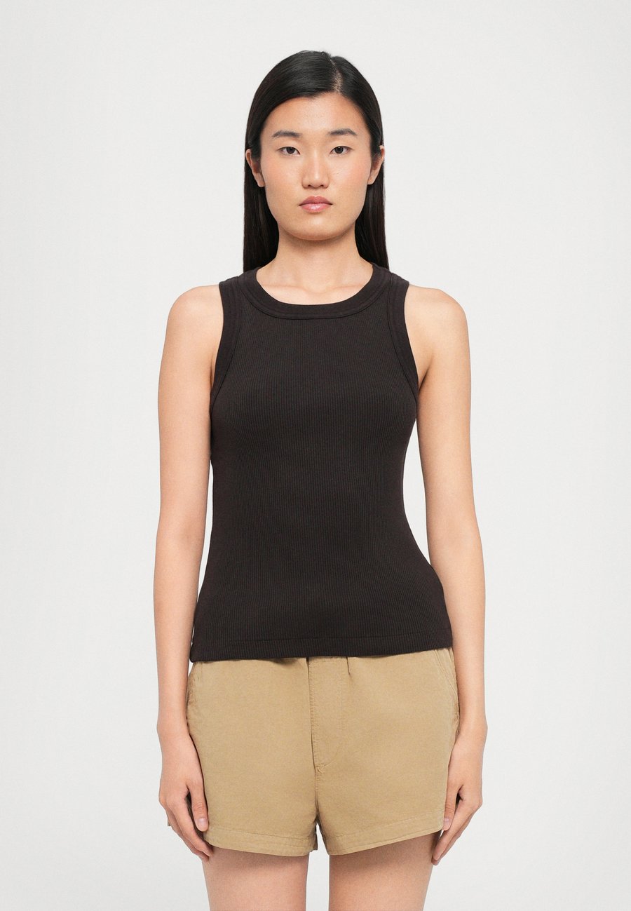 Топ Citizens of Humanity ISABEL TANK, Chocolate/Dark Brown
Топ Citizens of Humanity ISABEL TANK, Chocolate/Dark Brown