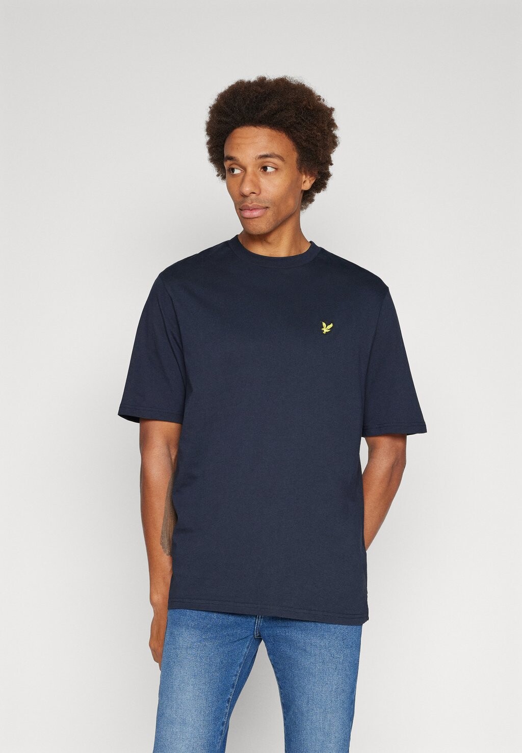 Базовая футболка Oversized Lyle & Scott, цвет dark navy
Базовая футболка Oversized Lyle & Scott, цвет dark navy