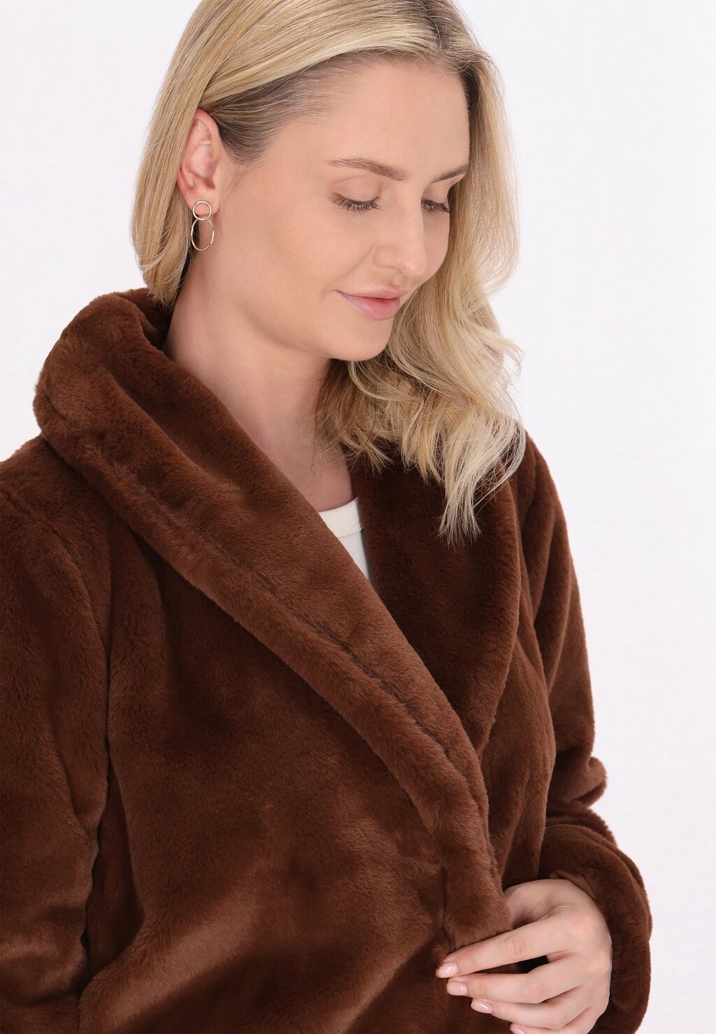 Короткое пальто usha, коричневый
Короткое пальто usha, коричневый