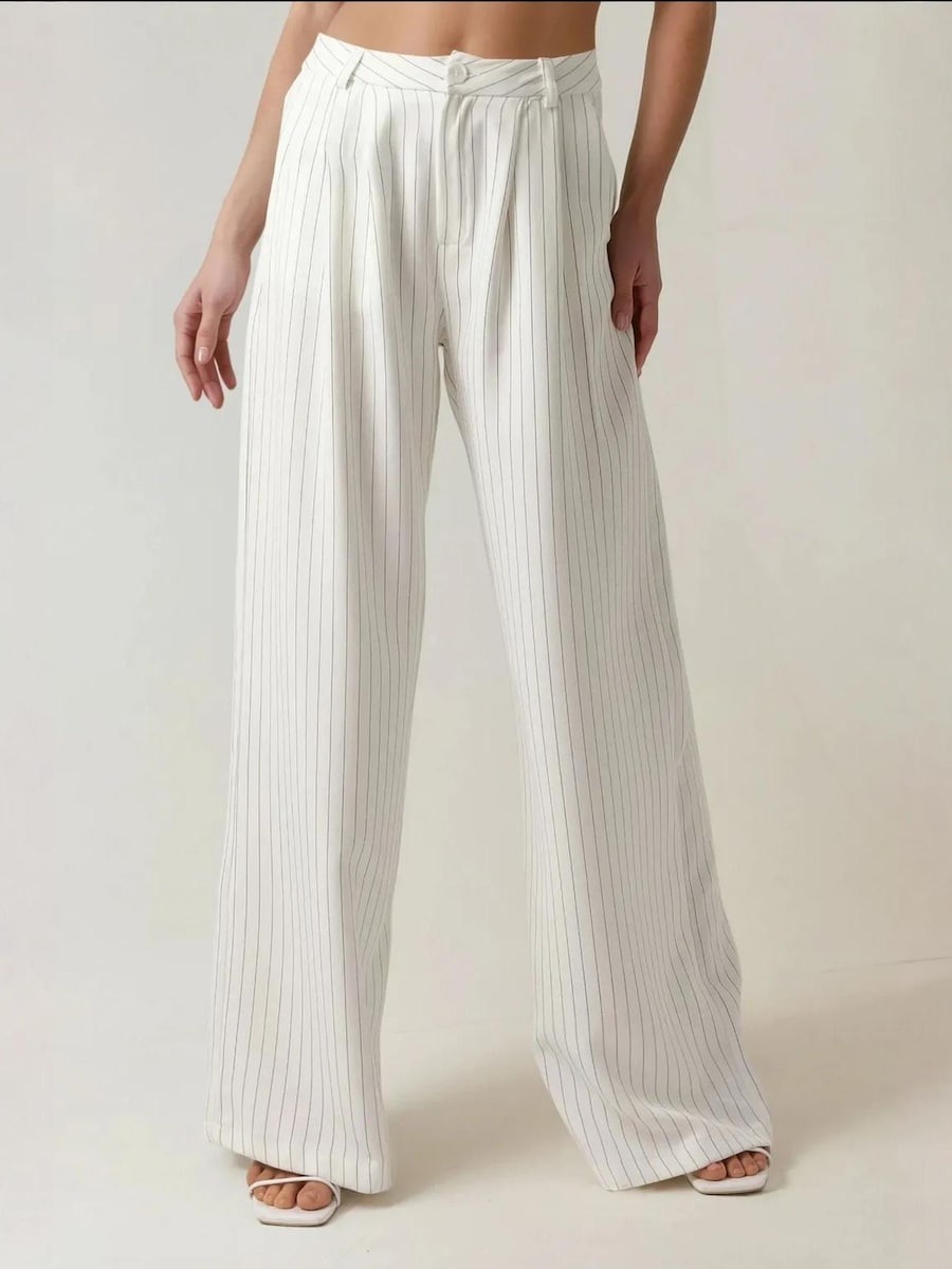 Широкие брюки со складками спереди Hiccup, белый
Широкие брюки со складками спереди Hiccup, белый