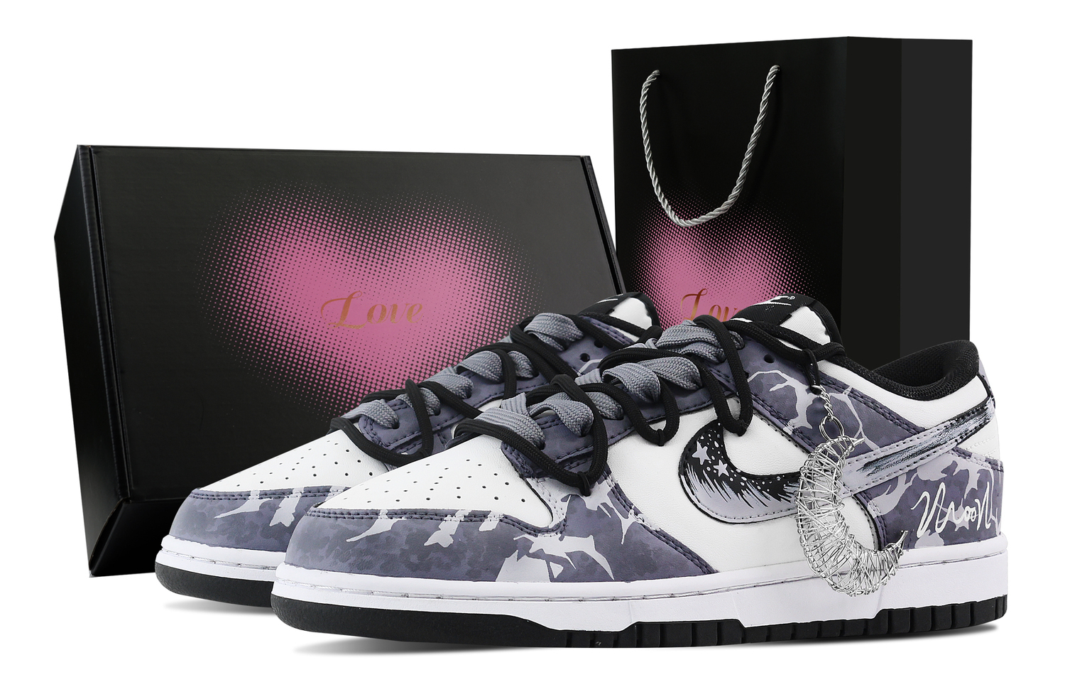 Nike Dunk Purple Night Star Moon, Heart Box нескользящие устойчивые к истиранию низкие скейтбордские кроссовки унисекс - фиолетовый, цвет Purple
Nike Dunk Purple Night Star Moon, Heart Box нескользящие устойчивые к истиранию низкие скейтбордские кроссовки унисекс - фиолетовый, цвет Purple