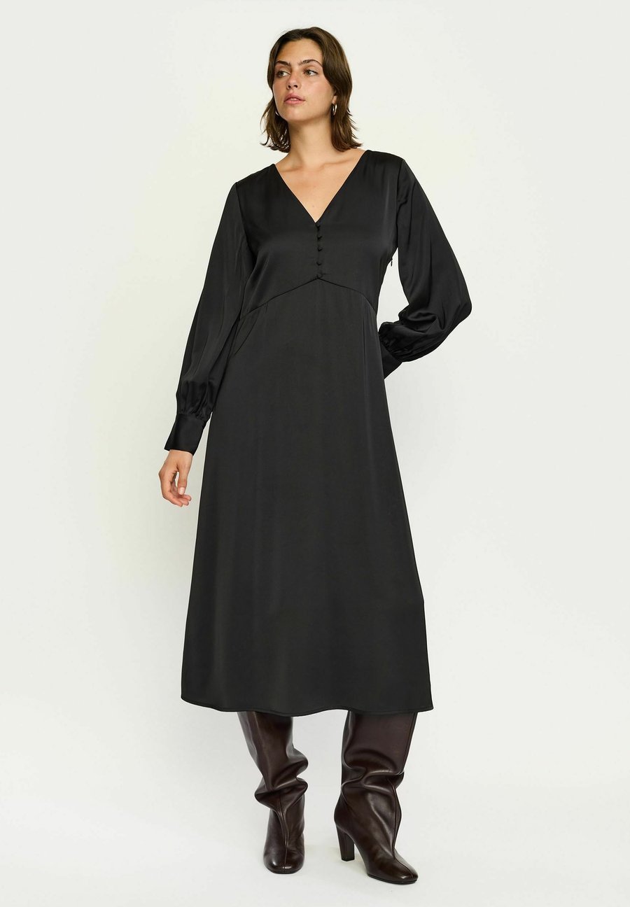 Платье Soft Rebels ABIA MIDI , Black
Платье Soft Rebels ABIA MIDI , Black