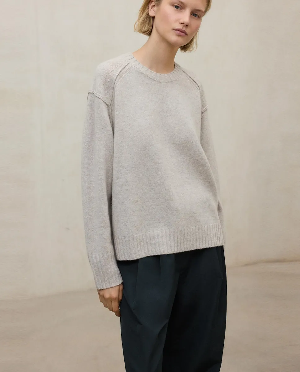 Женский свитер из толстой пряжи с круглым вырезом Ecoalf, бежевый
Женский свитер из толстой пряжи с круглым вырезом Ecoalf, бежевый