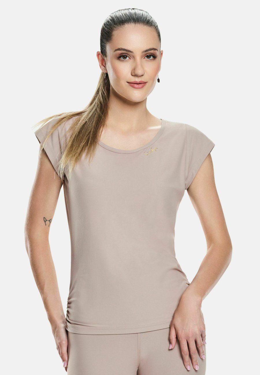 Футболка Winshape FUNCTIONAL LIGHT AND SOFT , Cappuccino/Light Brown, Коричневый, Футболка Winshape FUNCTIONAL LIGHT AND SOFT , Cappuccino/Light Brown
Футболка Winshape FUNCTIONAL LIGHT AND SOFT , Cappuccino/Light Brown, Коричневый, Футболка Winshape FUNCTIONAL LIGHT AND SOFT , Cappuccino/Light Brown