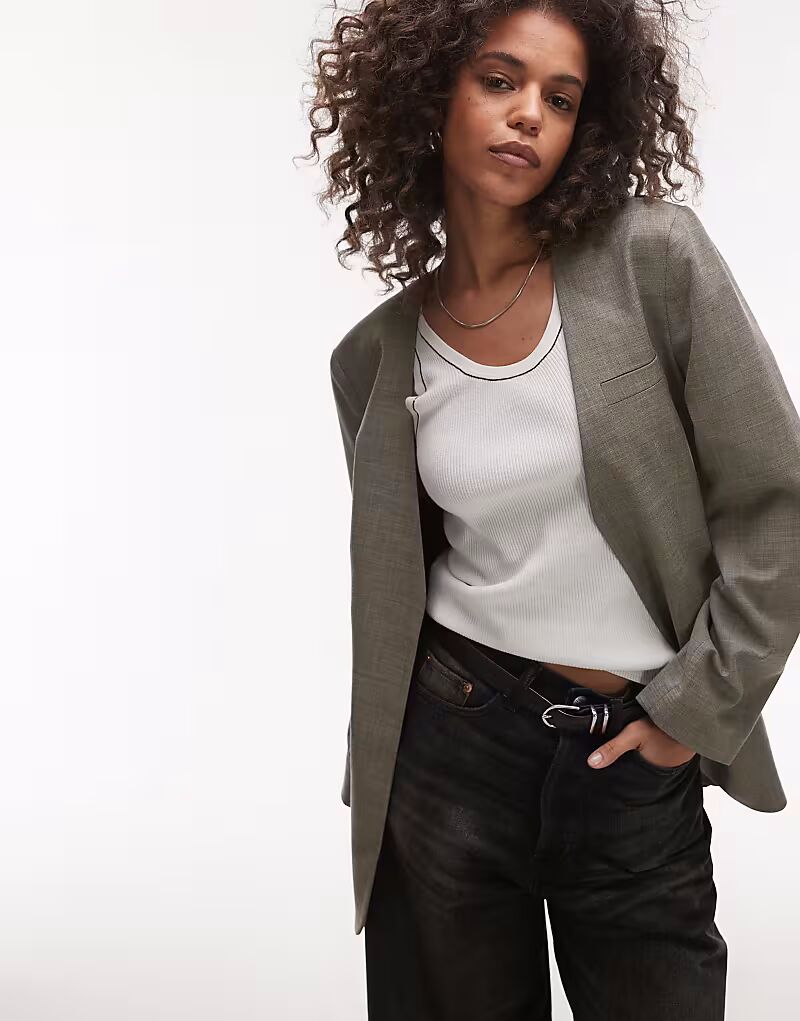 Блейзер Topshop без воротника в серую клетку
Блейзер Topshop без воротника в серую клетку