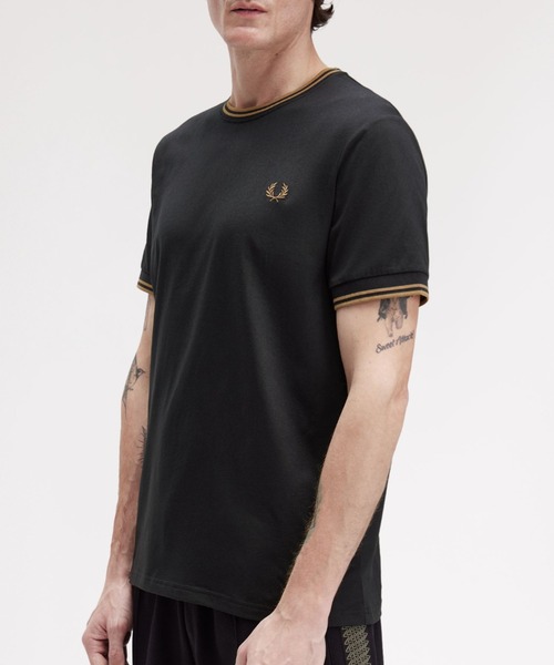 Футболка с двойной отделкой FRED PERRY, черный
Футболка с двойной отделкой FRED PERRY, черный