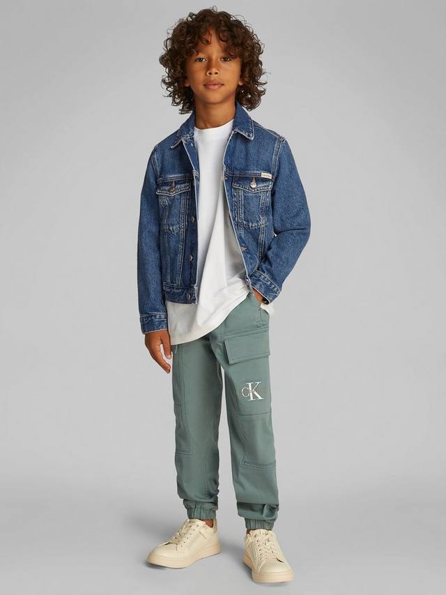 Детская джинсовая куртка в стиле Trucker Calvin Klein, Bright Mid Blue
Детская джинсовая куртка в стиле Trucker Calvin Klein, Bright Mid Blue