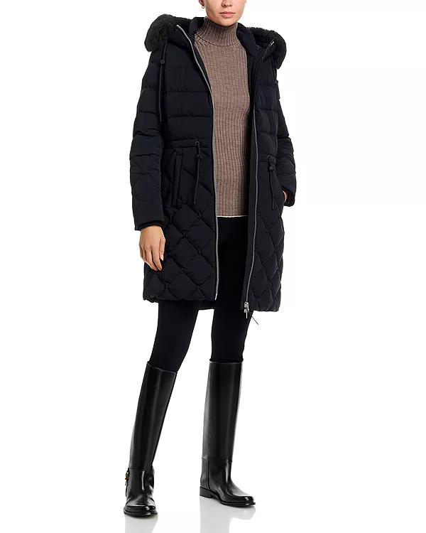 Пуховое пальто с ромбовидной стежкой и отделкой из овчины Mackage, черный
Пуховое пальто с ромбовидной стежкой и отделкой из овчины Mackage, черный