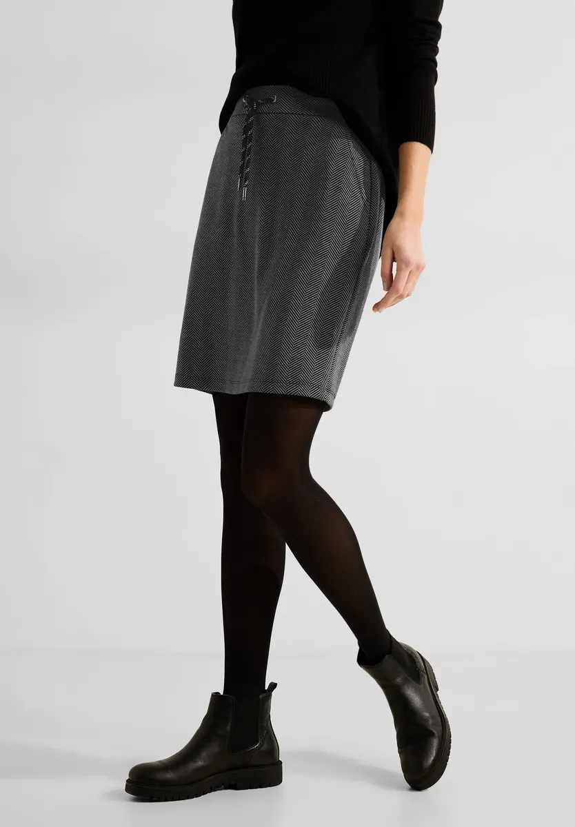 Мини-юбка Cecil с узором "елочка", черный
Мини-юбка Cecil с узором "елочка", черный