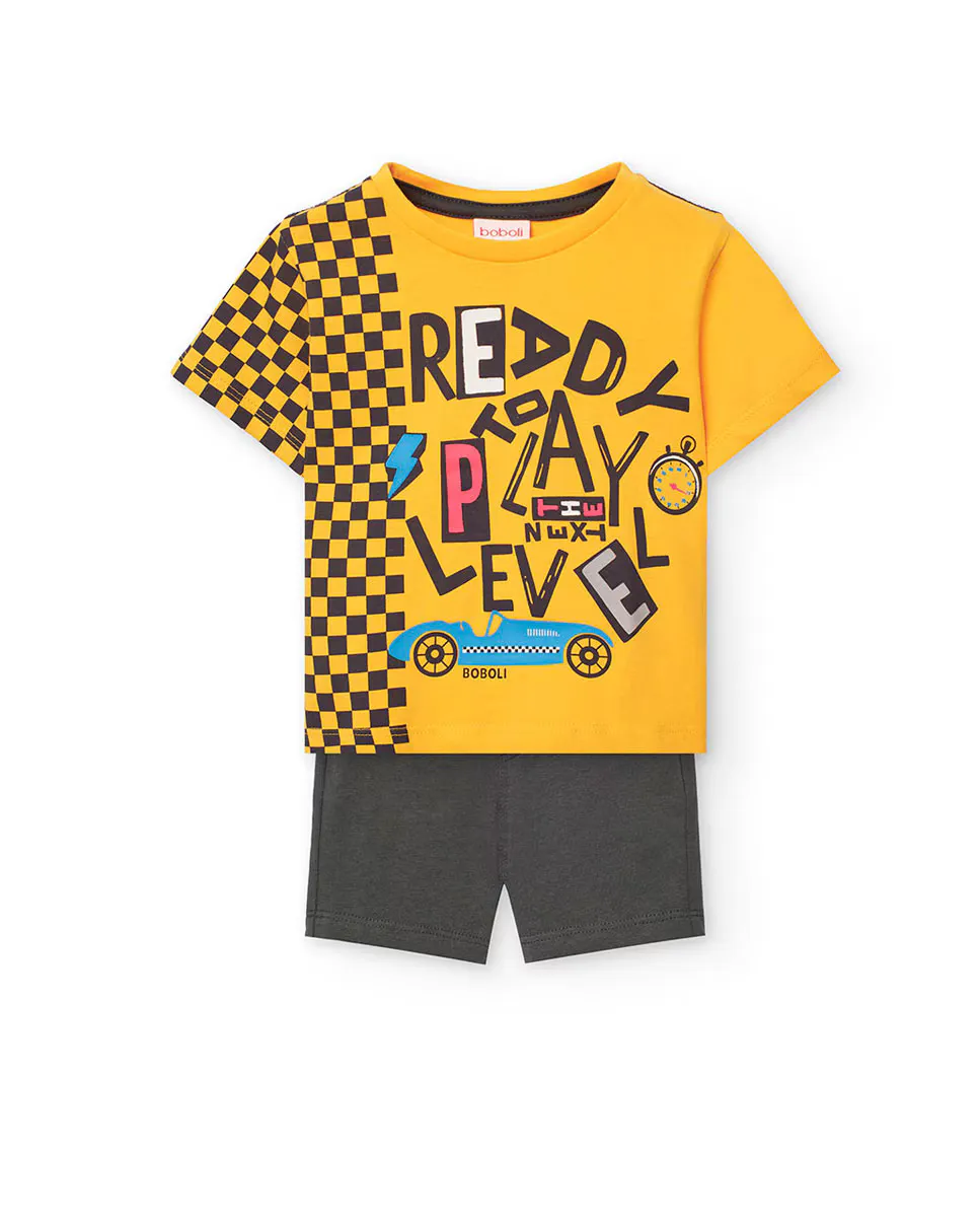 Комплект для мальчика из футболки с принтом и однотонных шорт Boboli, горчичный
Комплект для мальчика из футболки с принтом и однотонных шорт Boboli, горчичный