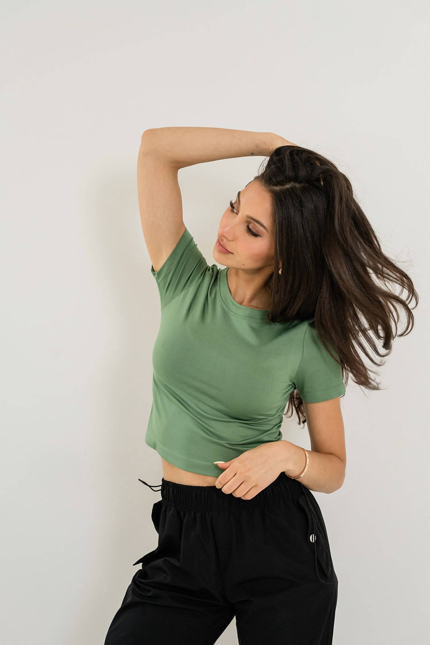 Футболка Ellie зеленого цвета Love Poem
Футболка Ellie зеленого цвета Love Poem